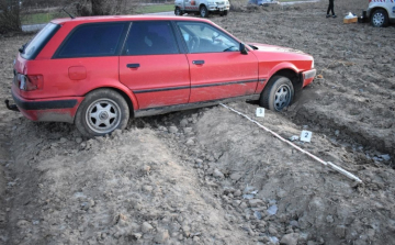 Bejárták Tolnát, Baranyát a lopott autóval