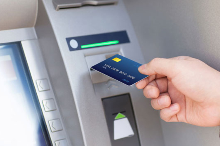 Egymillió forintot vettek le ismerősük bankkártyájáról