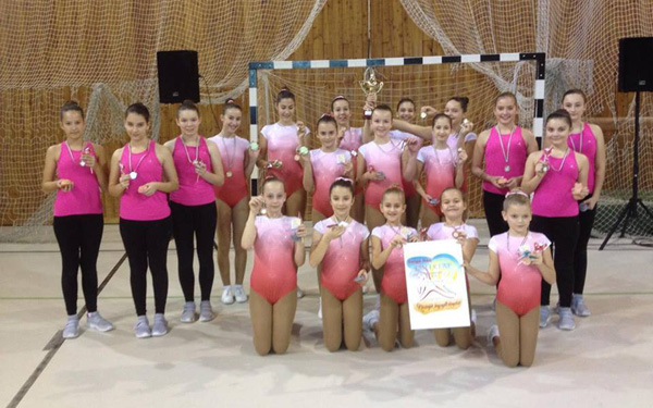 Csillogó aerobikos érmek az év utolsó versenyén