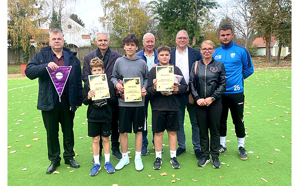 Buzánszky Jenő életpályája előtt tisztelegtek a dombóvári gimnáziumban