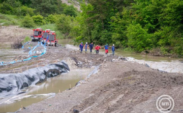 Parajd - A katasztrófa sújtotta térségbe látogatott a román elnök