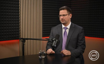 Gulyás Gergely szerint minden másnál veszélyesebb, ha a magyar baloldal kerül kormányra